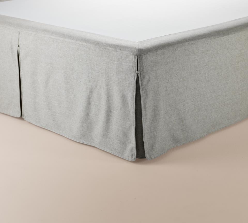 Royal bedskirt ruskin 10 quill