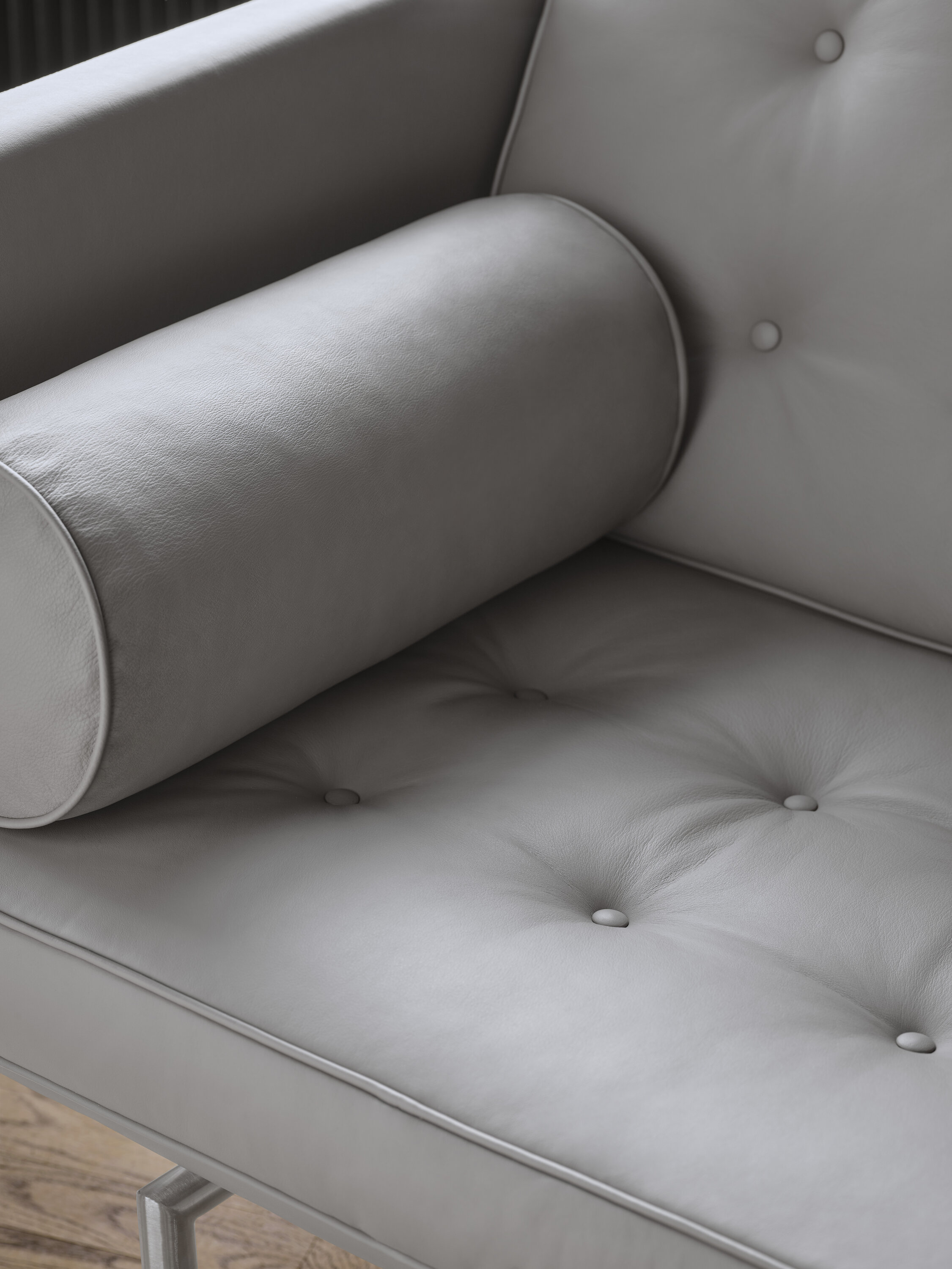 furniture_sofa_ritzy_3 seater-chrome-elmo soft 13087_PIE_drum_4